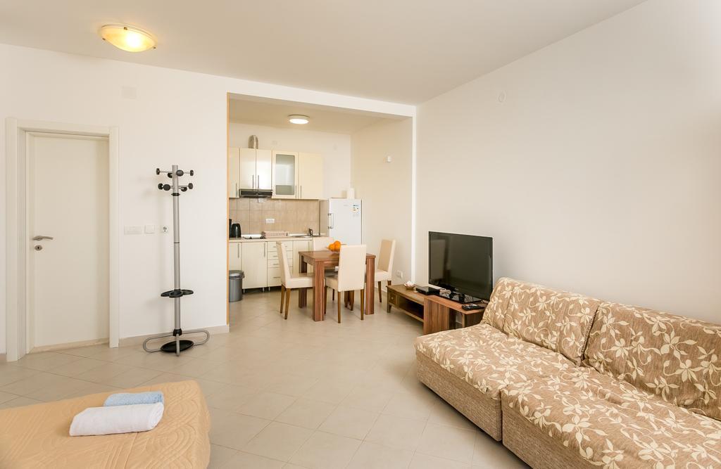 Apartments Lille Herceg Novi Ngoại thất bức ảnh