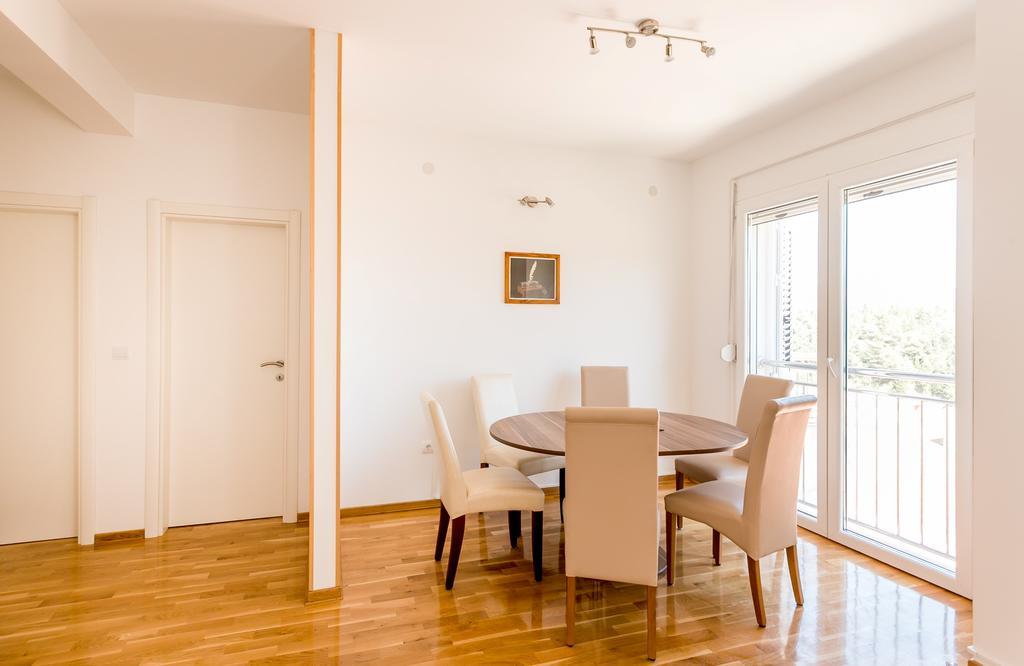 Apartments Lille Herceg Novi Ngoại thất bức ảnh