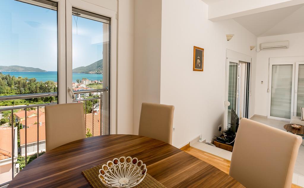 Apartments Lille Herceg Novi Ngoại thất bức ảnh